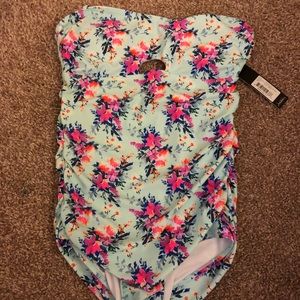 Nicole Miller swimsuit brand new size 6